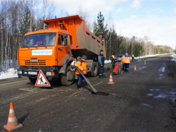 ОАО &quot;Чувашавтодор&quot;: ямочный ремонт выполнен на площади 764 квадратных метра