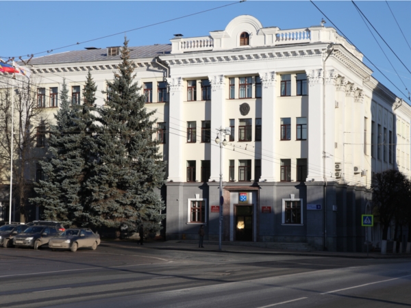 Глава города Чебоксары провел традиционную планерку. Среди основных задач – проведение весеннего санитарно-экологического месячника и цветочное оформление объектов внешнего благоустройства