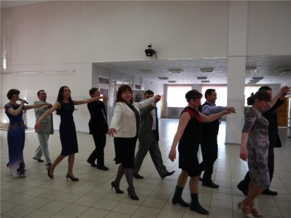 Сегодня в ДК г.Ядрин состоялся мастер-класс хореографов Юлии Першкиной и Александра Шарова