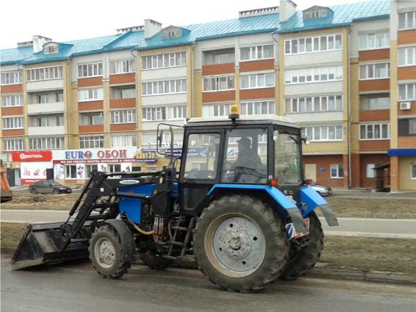 В Канаше продолжается ямочный ремонт