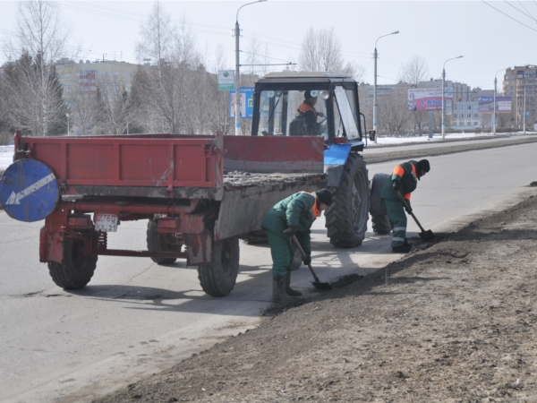 В Новочебоксарске продолжается ежедневная уборка города
