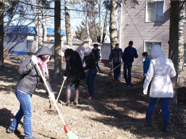 Работники ГКЧС Чувашии внесли свой вклад в чистоту города