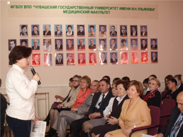 Министр Алла Самойлова рассказала абитуриентам медицинского факультета о новых правилах целевого приема