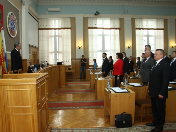 На очередном 37-м заседании городские депутаты утвердили 10 нормативно-правовых актов