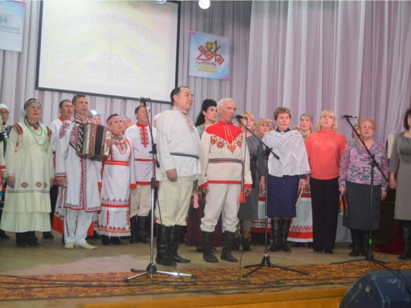 В Красноармейском районе состоялся районный фестиваль исполнителей народной песни «Халăх юрри – чун уççи