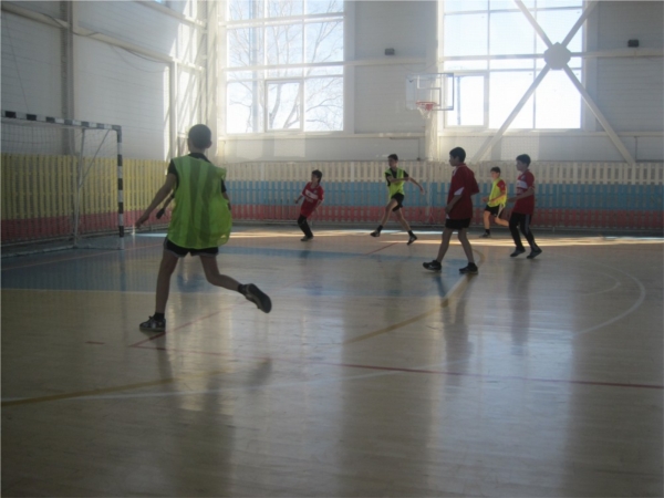 Завершилось первенство города Канаш по мини-футболу среди учащихся 5-6 классов