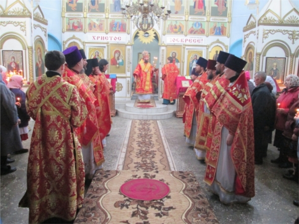 Епископ Стефан совершил Божественную литургию в храме Святого Благоверного Александра Невского села Яльчики
