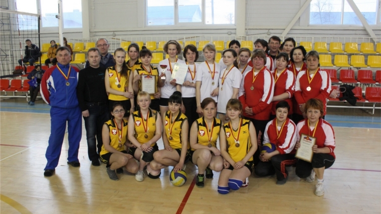 Финал розыгрыша Кубка города Канаш по волейболу среди женских команд стал украшением всего турнира
