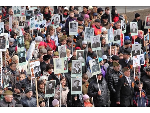 В Чебоксарах проведут патриотическую акцию «Бессмертный полк» ("Мой город Чебоксары")