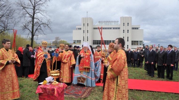 В Чебоксарах прошла церемония освящения места строительства нового православного храма в честь преподобного Сергия Радонежского