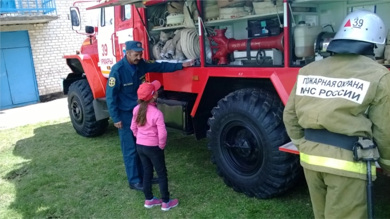 В Урмарском районе прошел «Месячник пожарной безопасности»