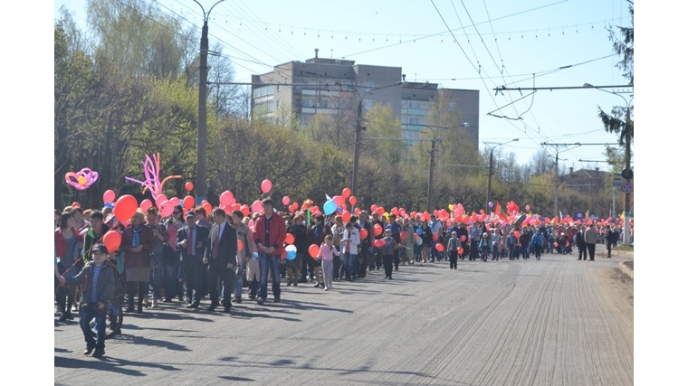 День Победы в Новочебоксарске начался с праздничного шествия