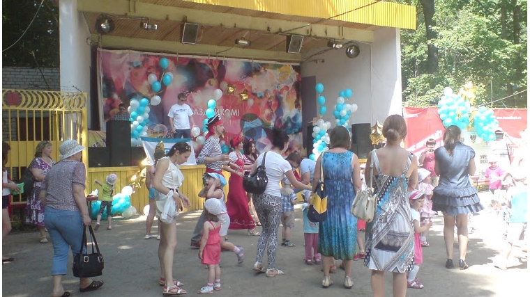 ОАО «Химпром» подарил детям праздник