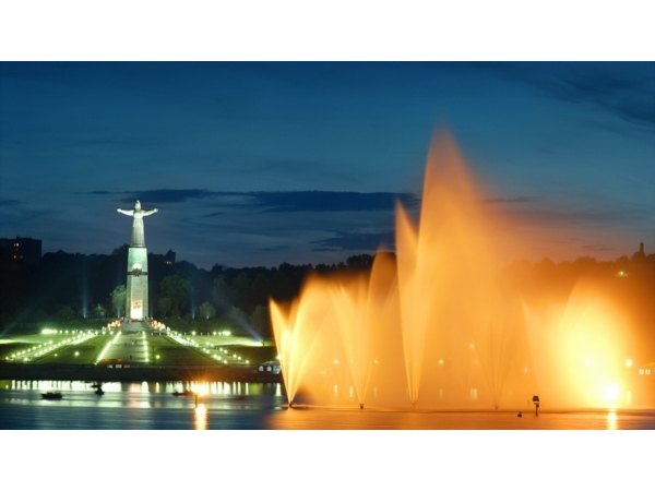 Брызнуло летом