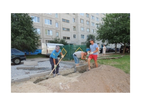 Чебоксары благоустраиваются ко Дню Республики