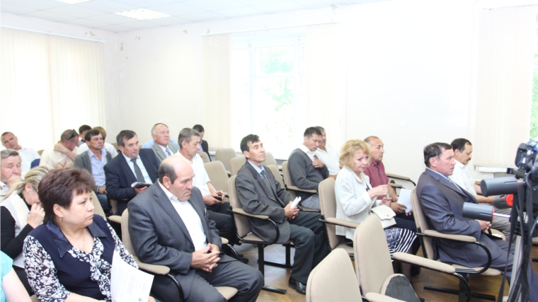 Состоялось внеочередное тридцать третье заседание Собрания депутатов Чебоксарского района
