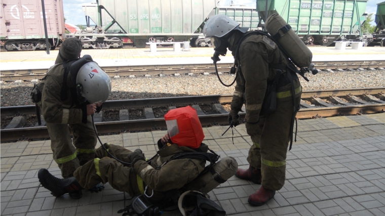_г.Алатырь: пожарно-тактические учения на железнодорожном вокзале прошли организованно и слаженно