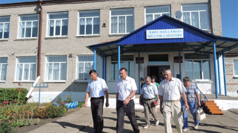 _В Большеяльчикской школе побывала районная комиссия по приемке образовательных учреждений