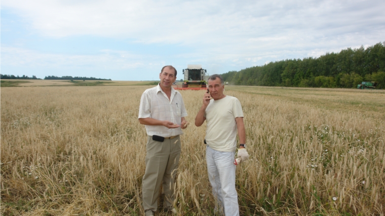 Исполняющий обязанности главы администрации Шумерлинского района Андрей Мостайкин посетил сельскохозяйственные предприятия