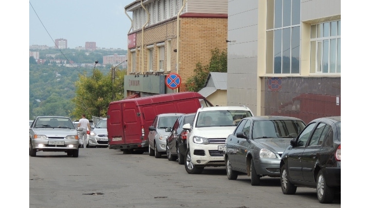 Перед ПДД все равны: в Чебоксарах усиливают работу по эвакуации автомобилей, припаркованных с грубыми нарушениями