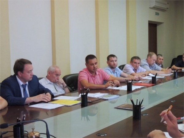 Подрядчиков призвали к ответу из-за простоев на главных дорожных стройках г.Чебоксары (ИА "Мангазея")
