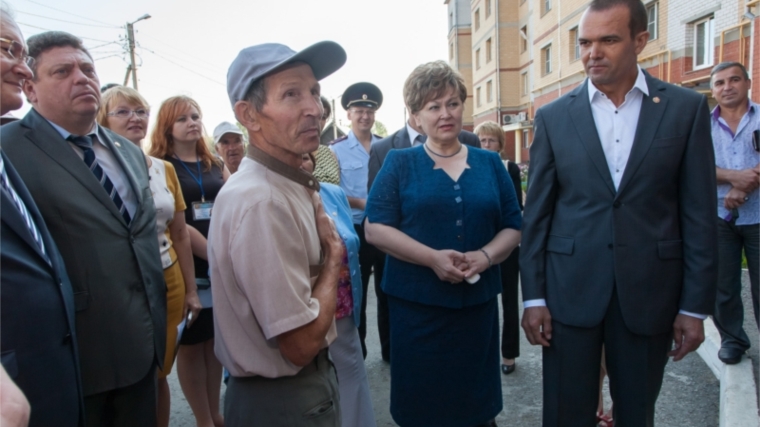 Михаил Игнатьев: в сфере ЖКХ отношения с жильцами должны выстраиваться публично, открыто и честно