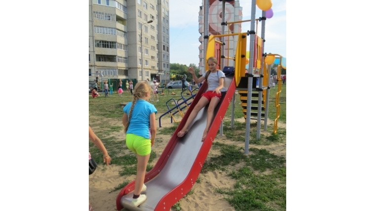 Новые детские площадки – на радость детворе в преддверии Дня города