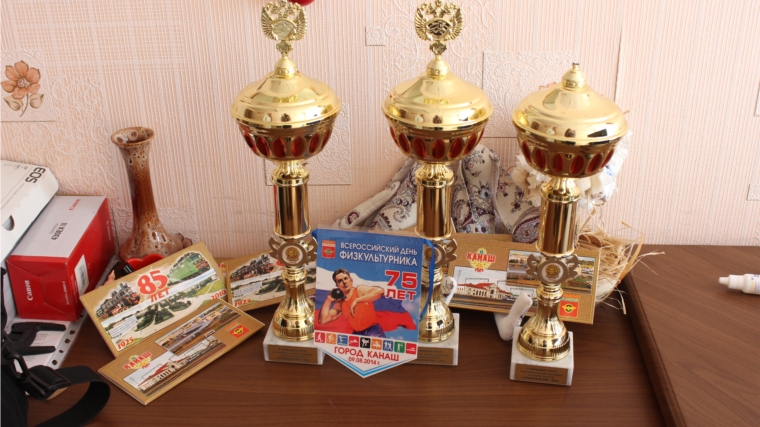 Команды г.Канаша выигрывают три кубка в юбилейный год проведения Всероссийских массовых соревнований по уличному баскетболу «Оранжевый мяч-2014» в Чувашской Республике