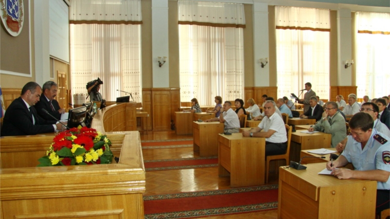 Глава города Леонид Черкесов поблагодарил за высокий уровень организации проведения праздничных мероприятий все подведомственные подразделения и предприятия города