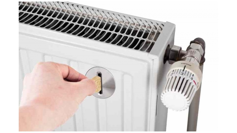 Размер платы за услуги отопления определяется обеспечением внутри помещений нормативной температуры воздуха