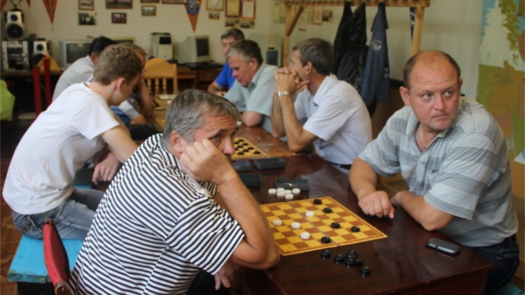 _г.Алатырь: турнир по шашкам выявил лучших игроков города