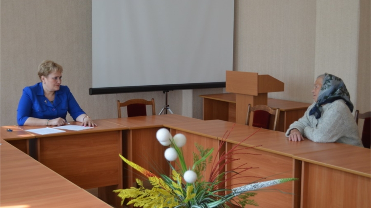 Глава администрации города Шумерли Л.Г. Дмитриева провела очередной прием граждан по личным вопросам