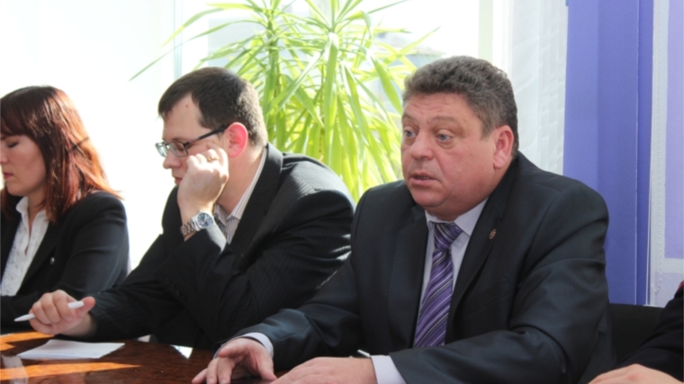 Олег Бирюков принял участие в совещании по вопросу погашения канашцами задолженности за ЖКУ