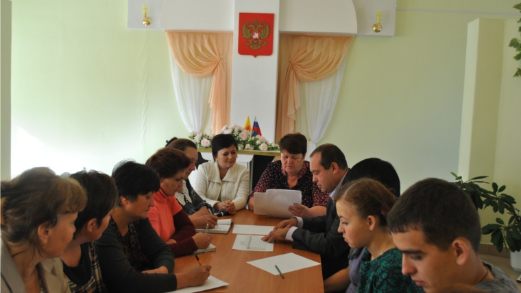 Отделом ЗАГС Шемуршинского района проведен круглый стол, посвященный проблеме расторжения браков