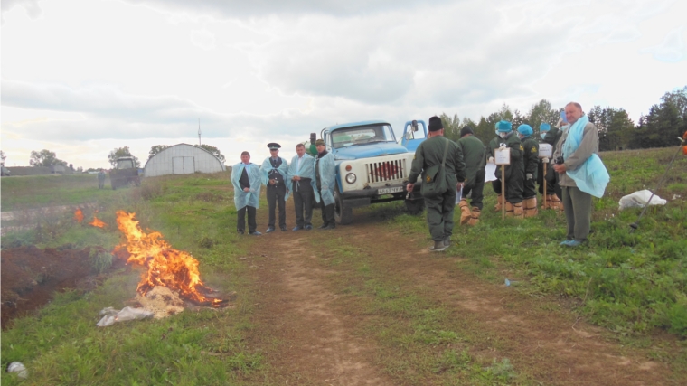 Прошло командно-штабное учение в Урмарском районе: очаг АЧС был успешно ликвидирован