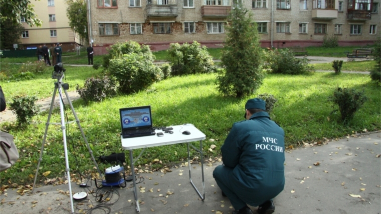 В Чебоксарах проведено дополнительное обследование технического состояния дома №9 по ул. Петрова группой экспертов МЧС России