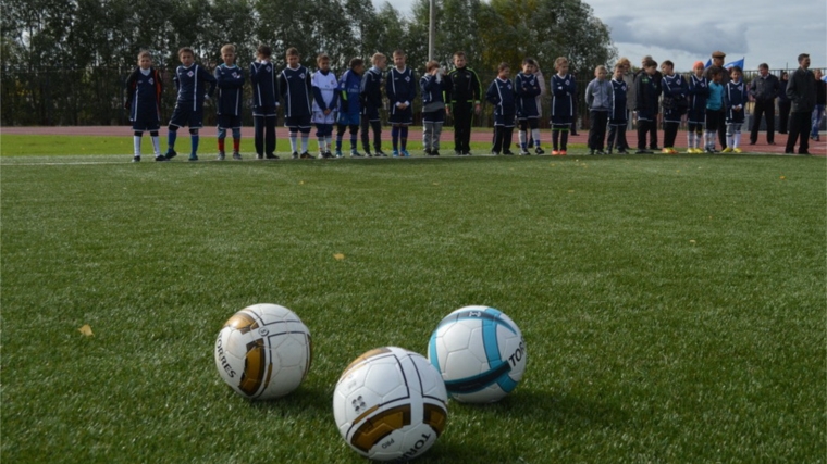 В Новочебоксарске в честь Дня города состоялось открытие нового футбольного стадиона
