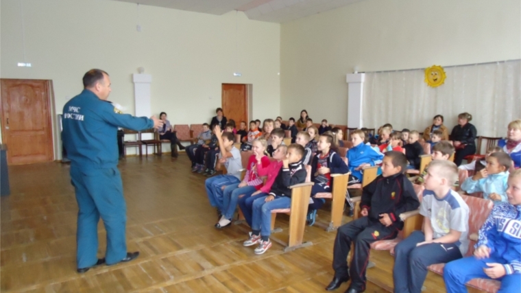 В образовательных учреждениях Чебоксарского района продолжается «Месячник гражданской защиты»