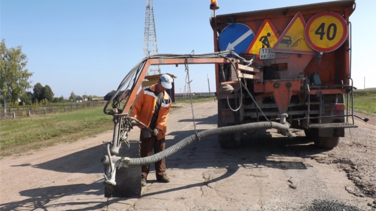 Ямочный ремонт осенью позволит сохранить автодороги от разрушения зимой