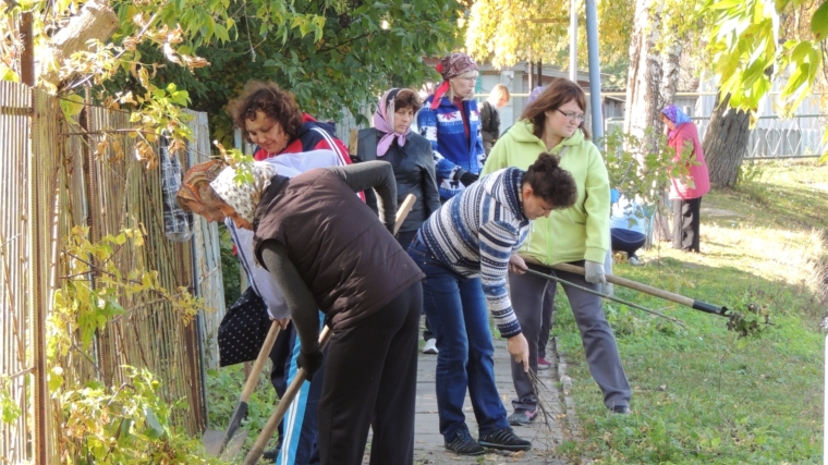 В Красночетайском районе прошел очередной экологический субботник