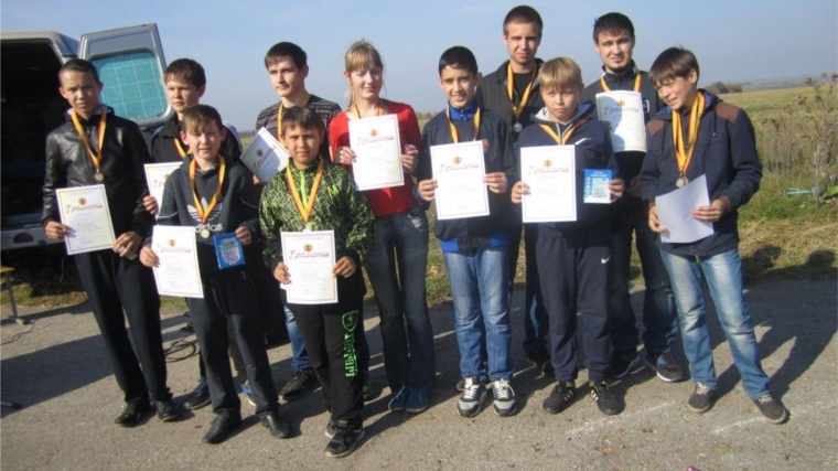 Республиканский фестиваль «Воздушные змеи» собрал любителей авиамодельного спорта Чувашской Республики