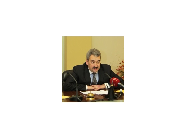 Подготовку к новому учебному году детей граждан Украины обсудили глава города и глава администрации Чебоксар ("НТА-Приволжье")