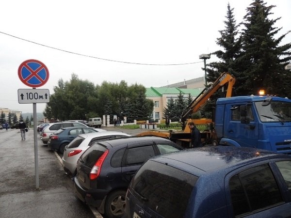 в Чебоксарах стоянка под запрещающими знаками недопустима! (ИА "Мангазея")