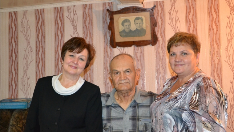 _Поздравления с Международным Днем пожилых людей принимал Почетный гражданин города Алатыря В.С. Фтанов