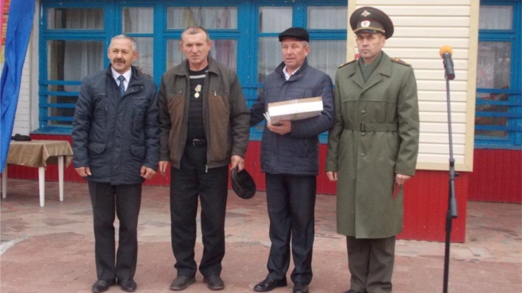 Сотрудник ветстанции Янтиковского района награжден медалью