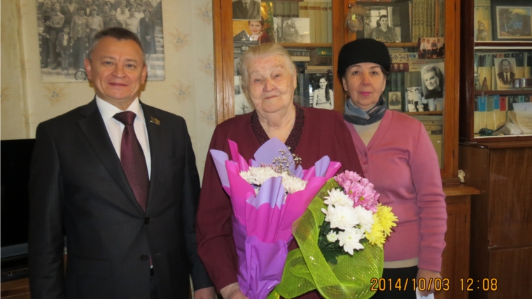90-летний юбилей отмечает заслуженный педагог Людмила Николаева