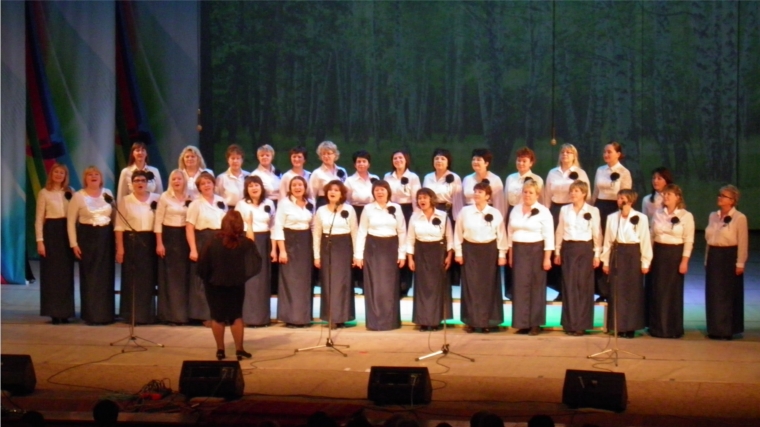 _Алатырцы достойно выступили в финале первого республиканского конкурса сводных учительских хоров