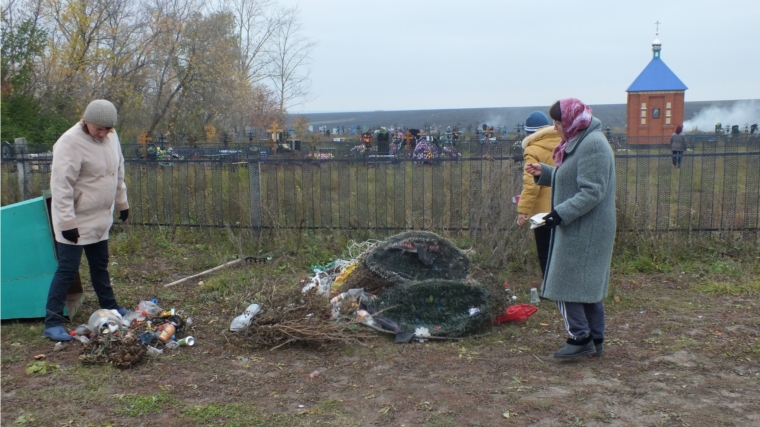 _Вести поселений: Уборка на территории кладбища