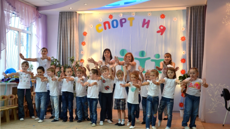 Спортивные семьи конкурса "Папа, мама, я" продолжают получать поздравления