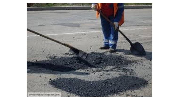 В Чебоксарском районе продолжаются работы по устранению ямочности на участках автомобильных дорог общего пользования Чувашской Республики